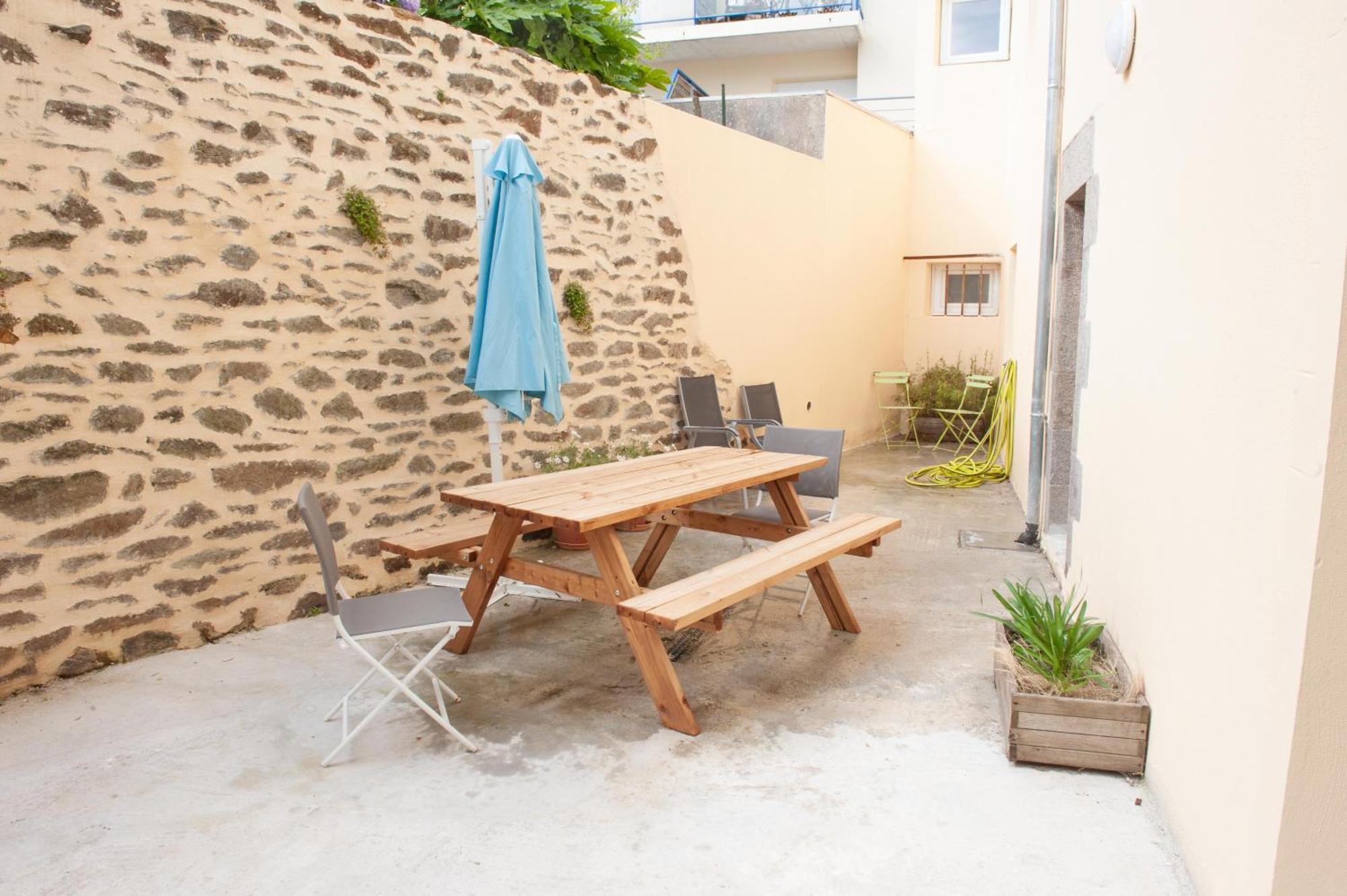Immeuble De 3 Appartements Avec Cour Interieure Brest Exterior photo